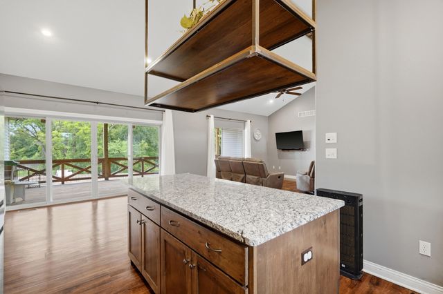 5580 KINGFISHER DR, Ashland, MO 65010