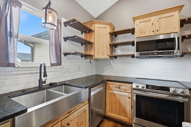 5580 KINGFISHER DR, Ashland, MO 65010