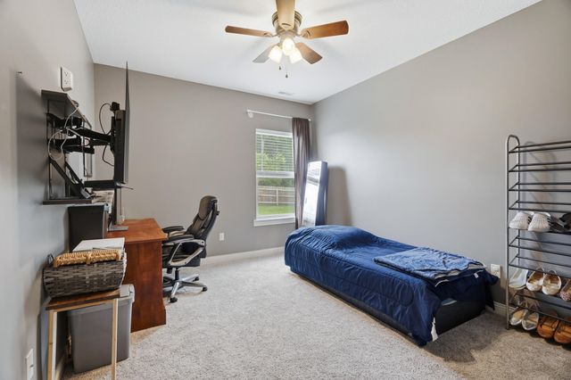 5580 KINGFISHER DR, Ashland, MO 65010