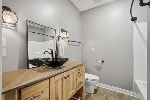 5580 KINGFISHER DR, Ashland, MO 65010