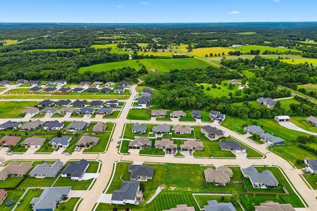 5580 KINGFISHER DR, Ashland, MO 65010