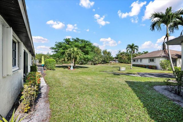 4850 Hawkwood Place B, Boynton Beach, FL 33436