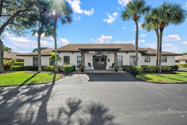 4850 Hawkwood Place B, Boynton Beach, FL 33436