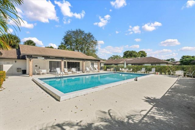 4850 Hawkwood Place B, Boynton Beach, FL 33436