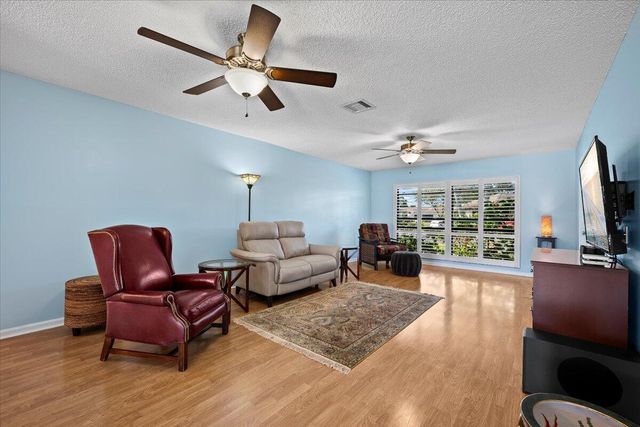 4850 Hawkwood Place B, Boynton Beach, FL 33436