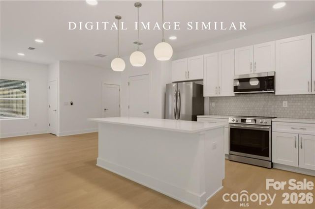6210 Linda Vista Lane, Charlotte, NC 28216