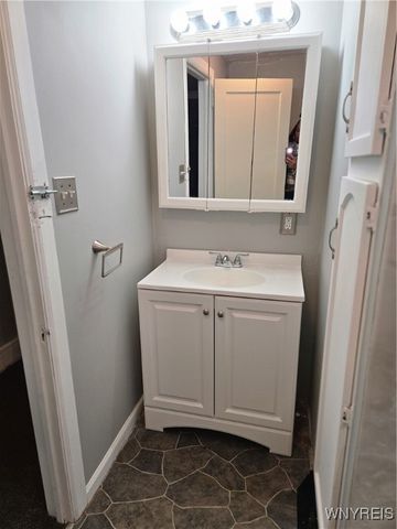 12 Maldiner Avenue, Tonawanda, NY 14150