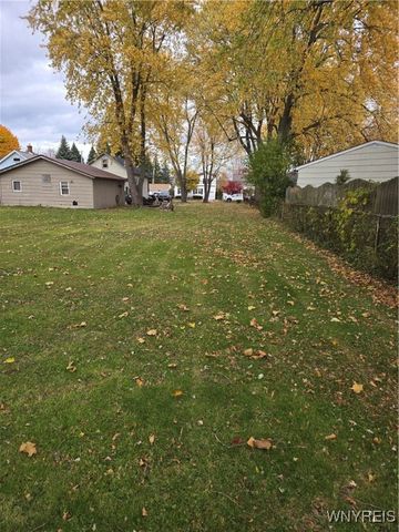 12 Maldiner Avenue, Tonawanda, NY 14150