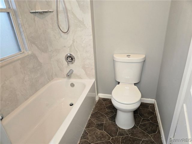 12 Maldiner Avenue, Tonawanda, NY 14150