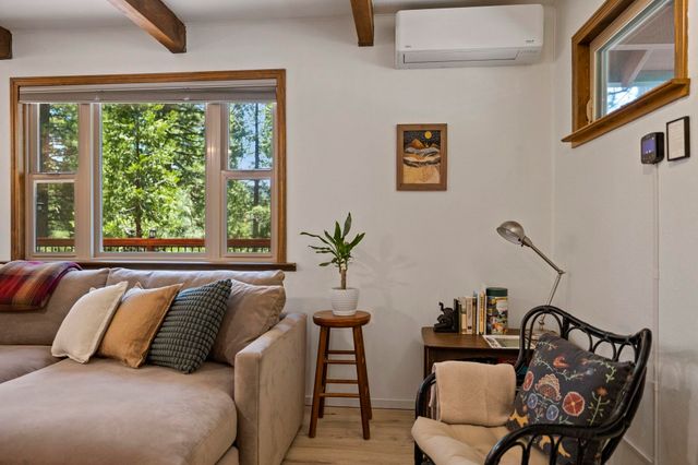 28335 Georges Dr, Strawberry, CA 95375