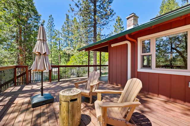 28335 Georges Dr, Strawberry, CA 95375