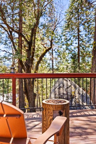 28335 Georges Dr, Strawberry, CA 95375