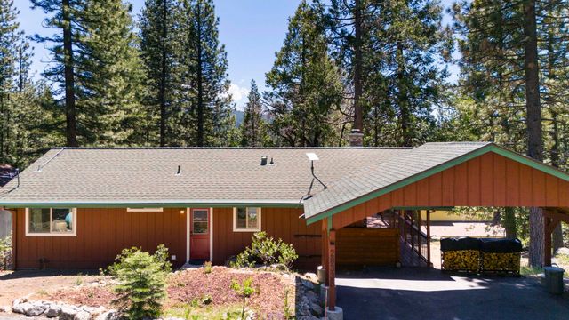 28335 Georges Dr, Strawberry, CA 95375