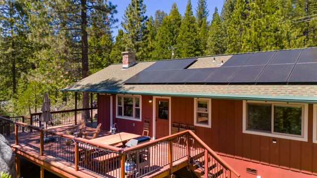 28335 Georges Dr, Strawberry, CA 95375