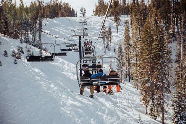 28335 Georges Dr, Strawberry, CA 95375