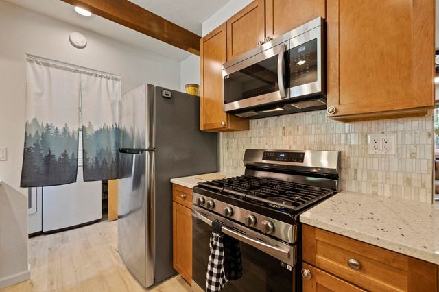 28335 Georges Dr, Strawberry, CA 95375