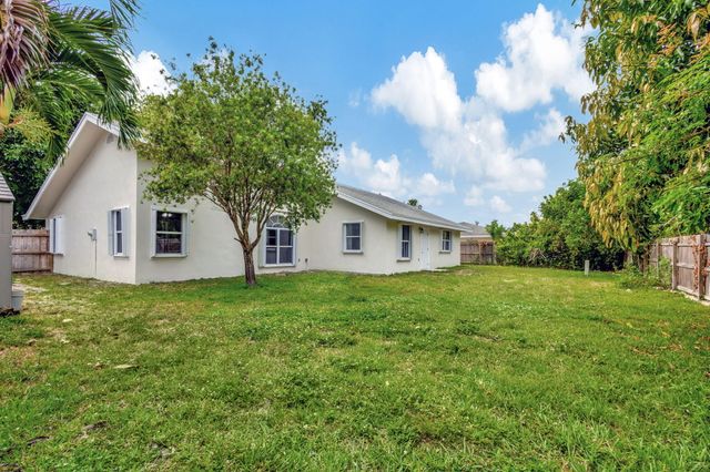 843 Azalea Drive, Royal Palm Beach, FL 33411