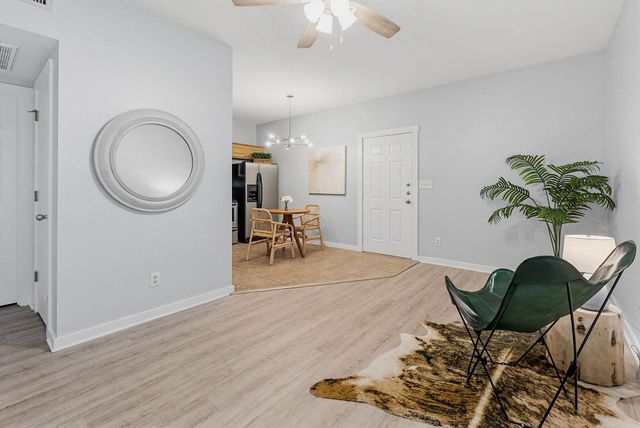 2106 Cullen Ave 206, Austin, TX 78757