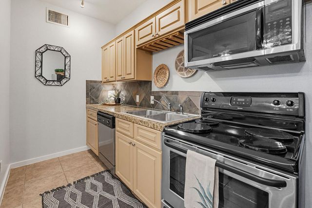 2106 Cullen Ave 206, Austin, TX 78757