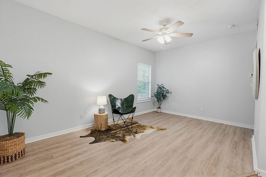 2106 Cullen Ave 206, Austin, TX 78757