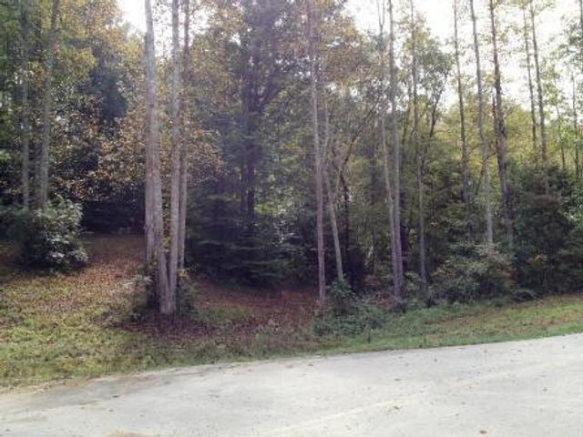 39 Deerfoot Valley, London, KY 40741