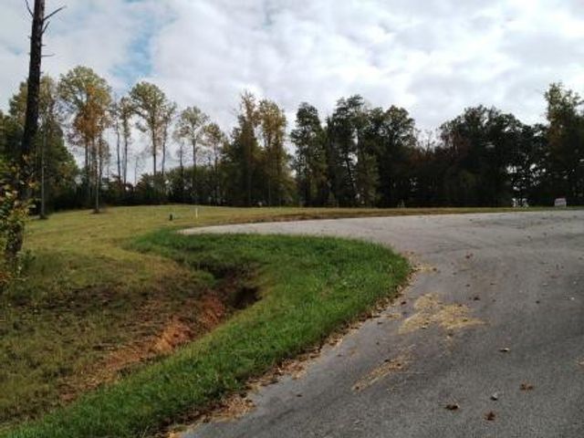 39 Deerfoot Valley, London, KY 40741