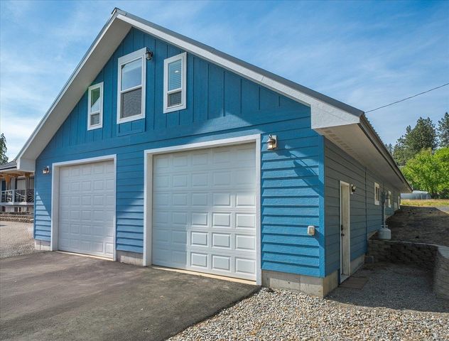 8417 E Upriver Dr, Spokane, WA 99212