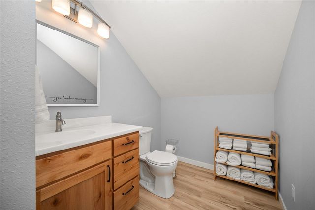 8417 E Upriver Dr, Spokane, WA 99212