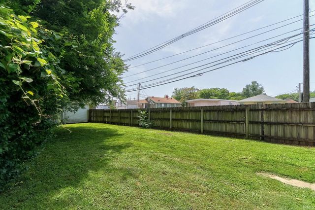 1201 E Iowa Street, Evansville, IN 47711