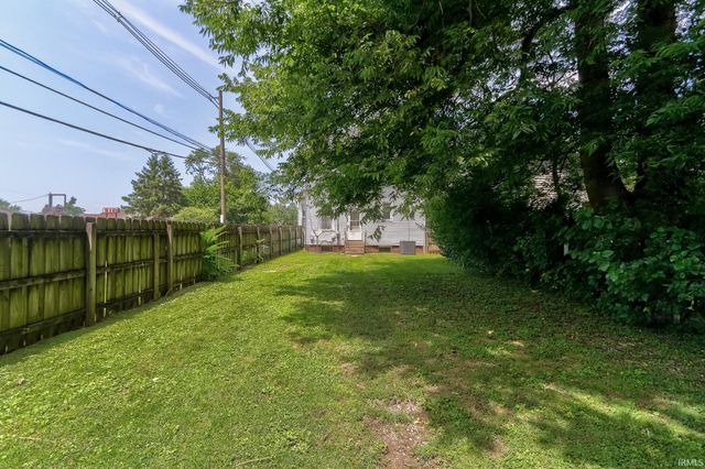 1201 E Iowa Street, Evansville, IN 47711