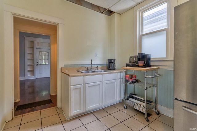 1201 E Iowa Street, Evansville, IN 47711