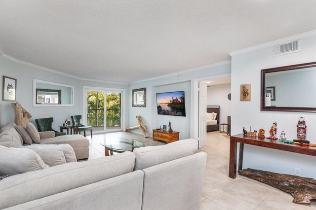 961 S Ocean Drive 302, Deerfield Beach, FL 33441