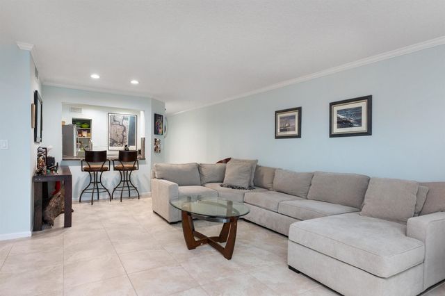 961 S Ocean Drive 302, Deerfield Beach, FL 33441