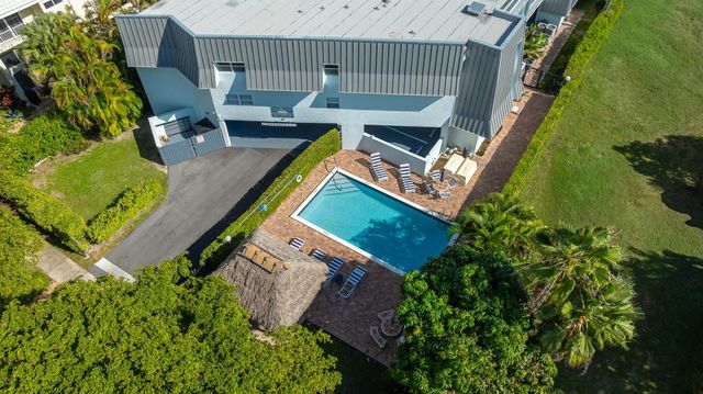 961 S Ocean Drive 302, Deerfield Beach, FL 33441