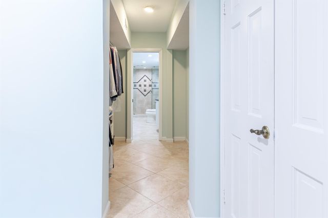 961 S Ocean Drive 302, Deerfield Beach, FL 33441