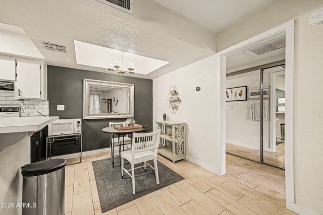 4444 E PARADISE VILLAGE Parkway N 204, Phoenix, AZ 85032