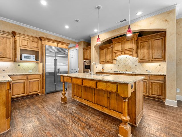 1604 Litchfield Drive, Mckinney, TX 75071