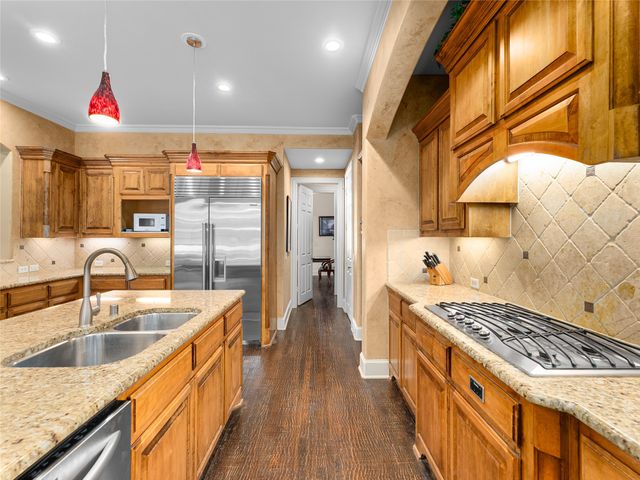 1604 Litchfield Drive, Mckinney, TX 75071