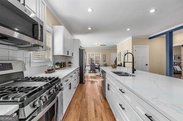 1985 Lois Place NW, Atlanta, GA 30318