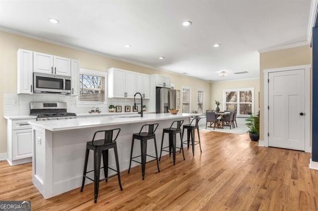 1985 Lois Place NW, Atlanta, GA 30318