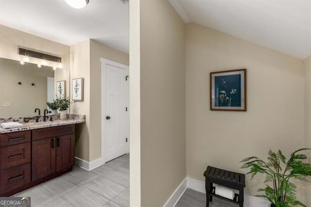 1985 Lois Place NW, Atlanta, GA 30318