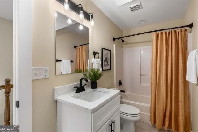 1985 Lois Place NW, Atlanta, GA 30318