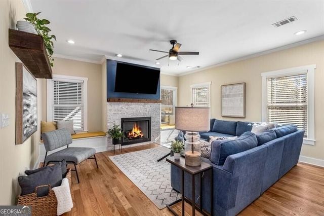 1985 Lois Place NW, Atlanta, GA 30318