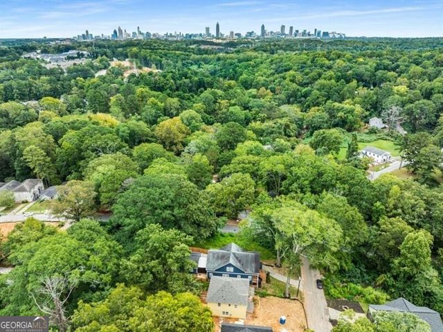 1985 Lois Place NW, Atlanta, GA 30318