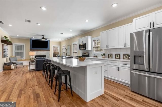 1985 Lois Place NW, Atlanta, GA 30318