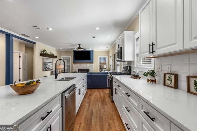 1985 Lois Place NW, Atlanta, GA 30318