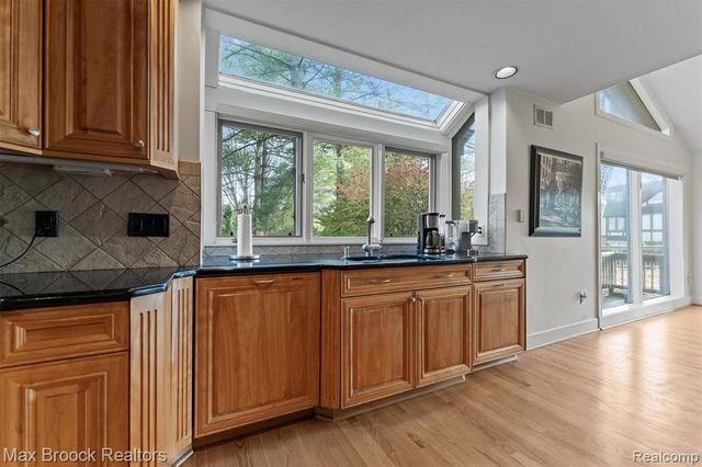 363 Sycamore Court, Bloomfield Hills, MI 48302