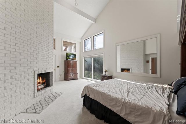 363 Sycamore Court, Bloomfield Hills, MI 48302