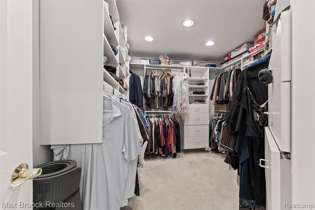 363 Sycamore Court, Bloomfield Hills, MI 48302