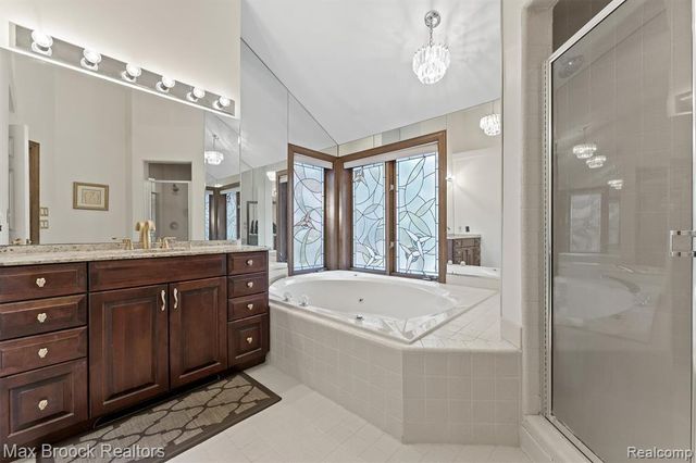 363 Sycamore Court, Bloomfield Hills, MI 48302